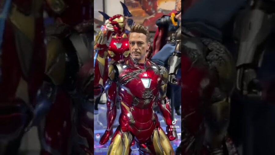 Hot Toys 1/6 Avengers End Game Iron Man MK85 "battle damaged" ver 😎✌️🍔 #shorts