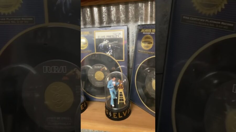 Vintage Elvis Presley ￼ Memorabilia Antique Mall Shopping ￼#shorts #elvispresley #vintage #antiques