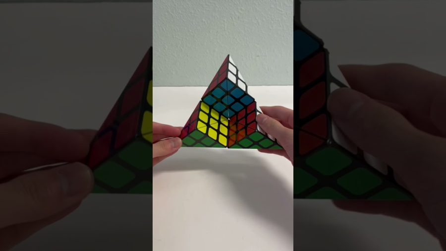 Can You spot the Fake Rubik’s Cube? 🤔